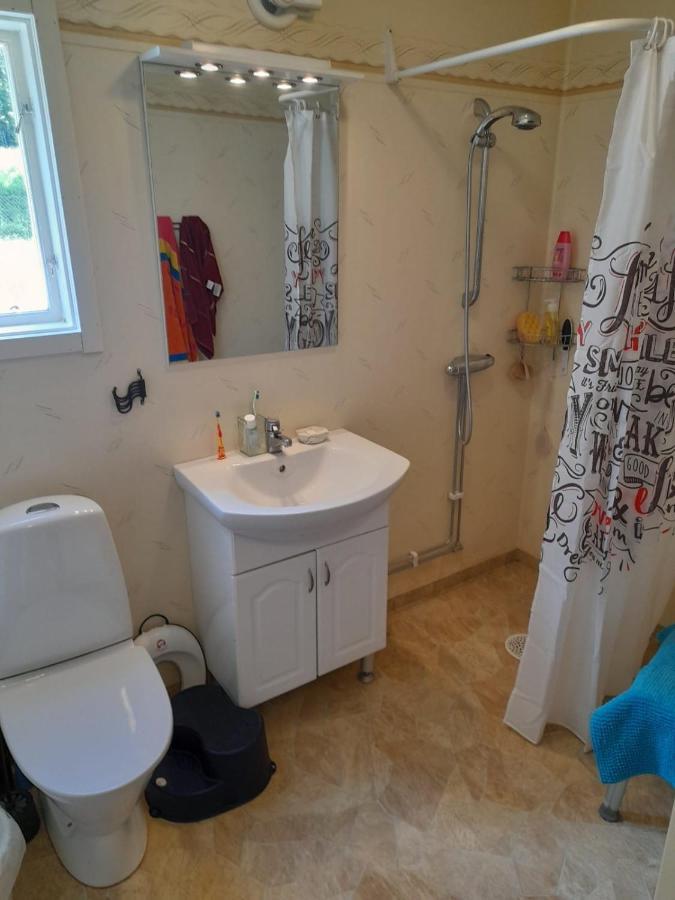 Summer Bedroom, Outside Toilet, Shower, Kitchen. 120 M From Sandbach. Bräcke Extérieur photo