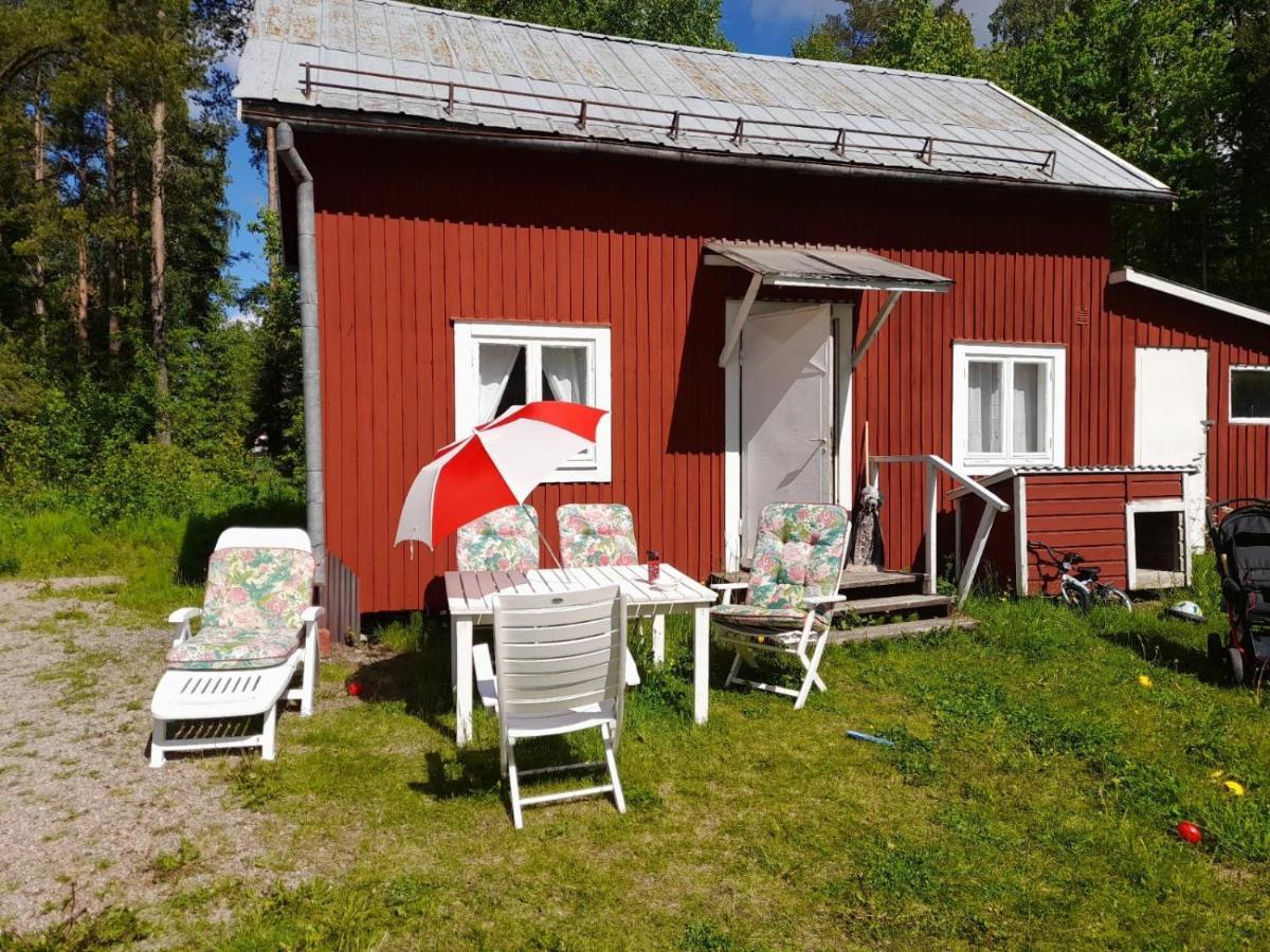 Summer Bedroom, Outside Toilet, Shower, Kitchen. 120 M From Sandbach. Bräcke Extérieur photo